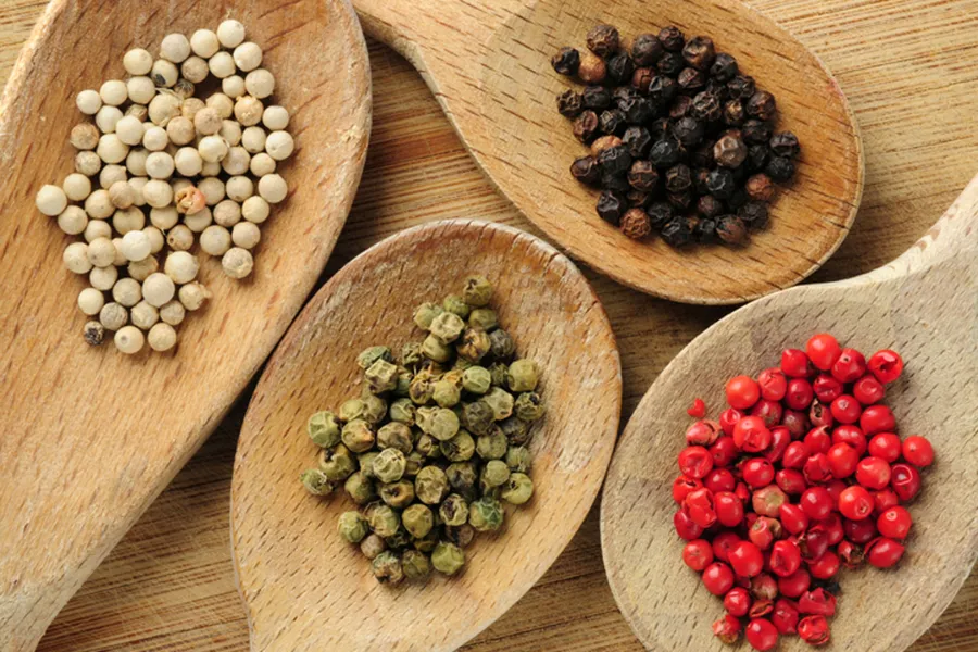 Giá tiêu ngày 15/04: Giá nội địa tăng mạnh, cảnh báo lừa đảo thương mại tại Pakistan